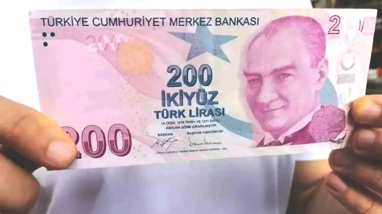 Emekliler İçin Müjdeli Haber! AYM'den Seyyanen Zam Yolda!