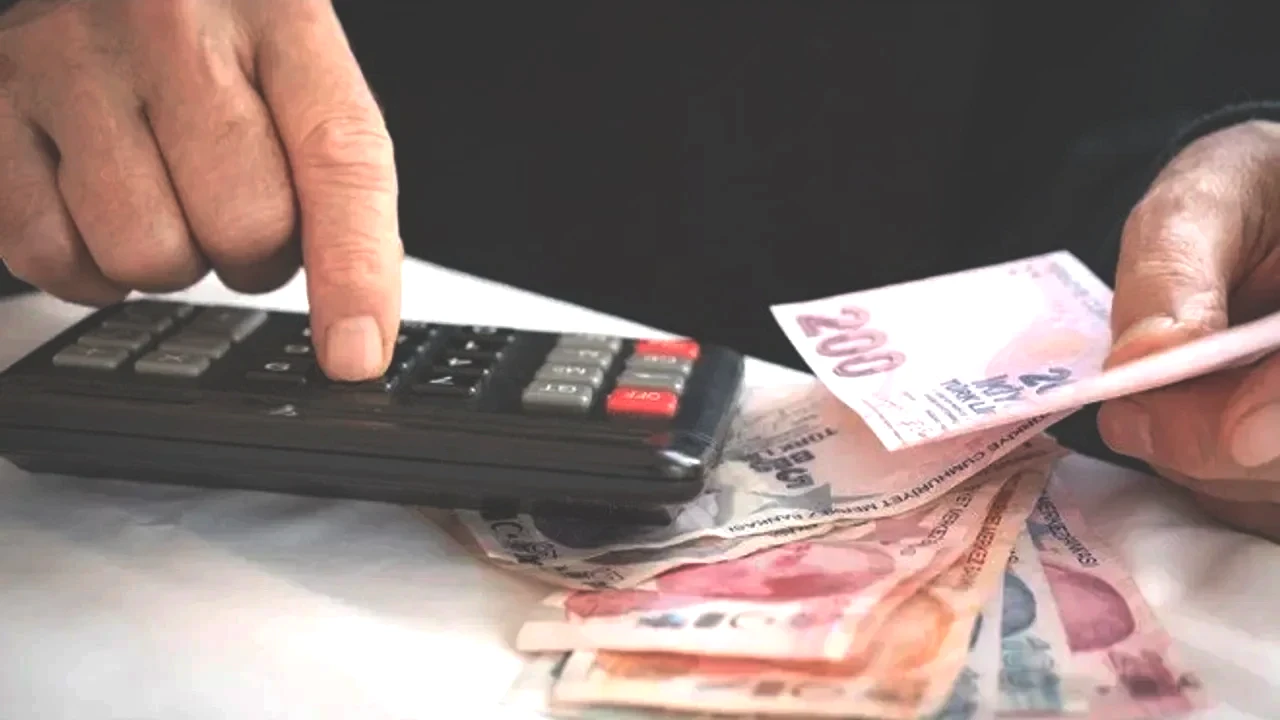 En Düşük Emekli Maaşı Hesaplarında Çarpıcı Farklar! Hangi Rakam Olay Olacak?