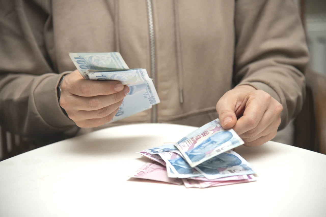 Öğrencilere Aylık 12 Bin TL'ye Varan Ödeme! KYK Burs ve Kredi Başvuruları İçin Geri Sayım Başladı