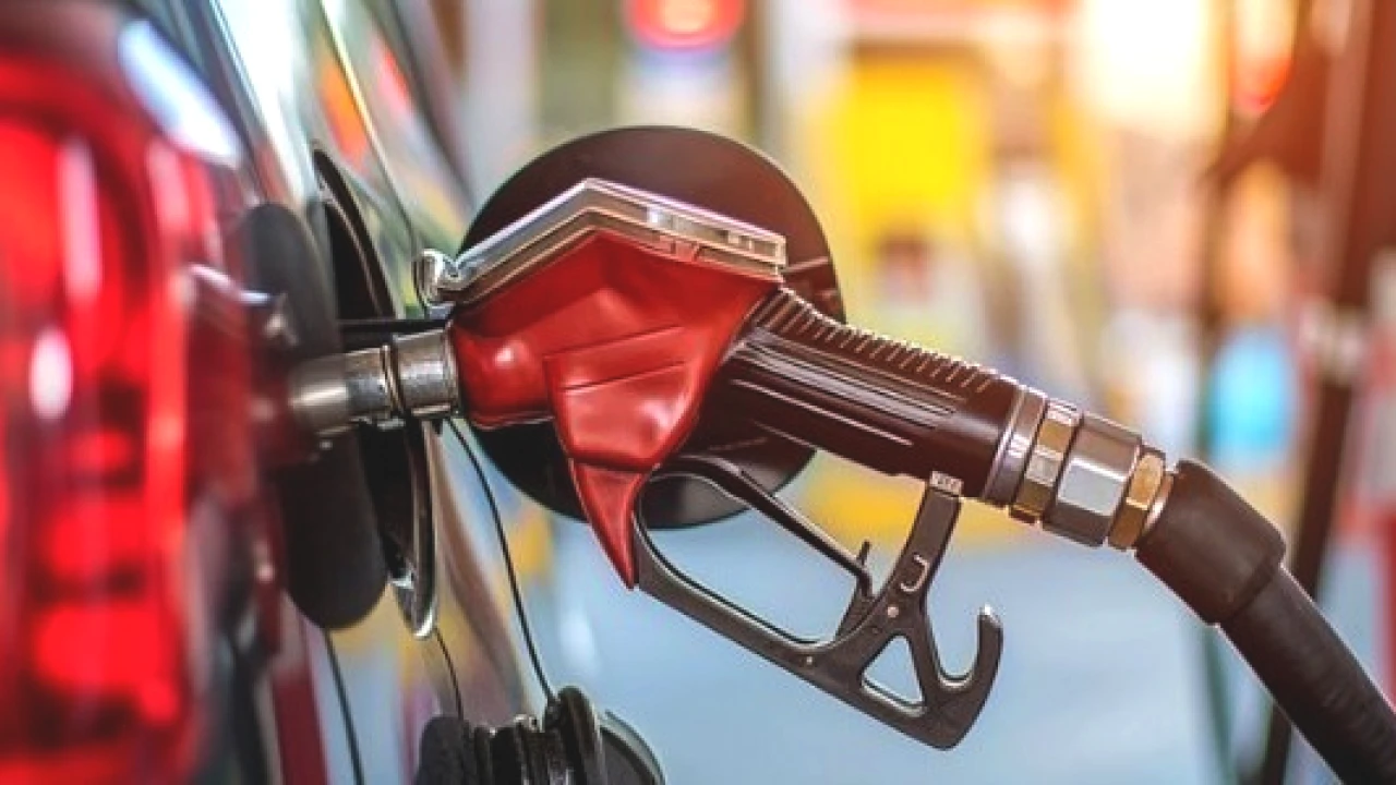 Benzine Tarihi ÖTV Zammı Kapıda! Eşel Mobil 1 Ekim'de Bitiyor, Litrede 12,48 TL Artış Gündemde: Benzin 90 Lirayı Aşabilir