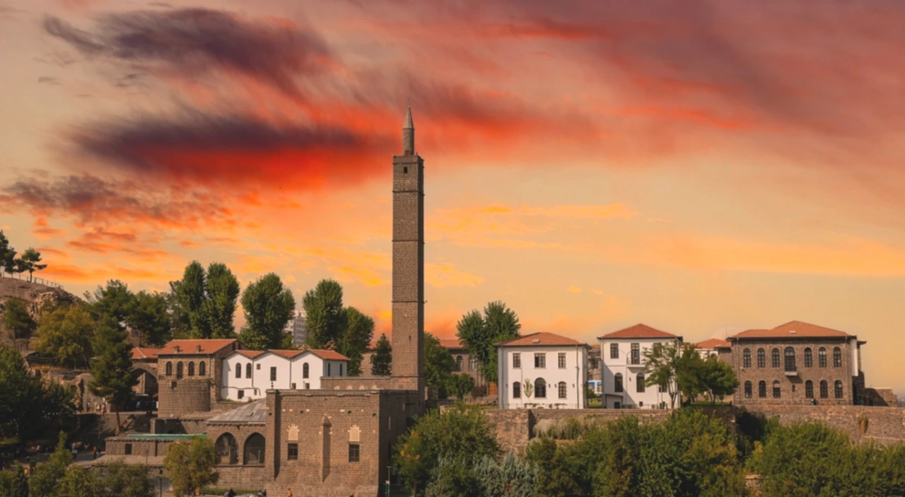 Herkes Memleketine Dönse Türkiye'nin En Kalabalık İli Hangisi Olurdu? TÜİK Verisi Şaşırttı: İstanbul Sadece 3'üncü, Malatya 20'nci Sırada