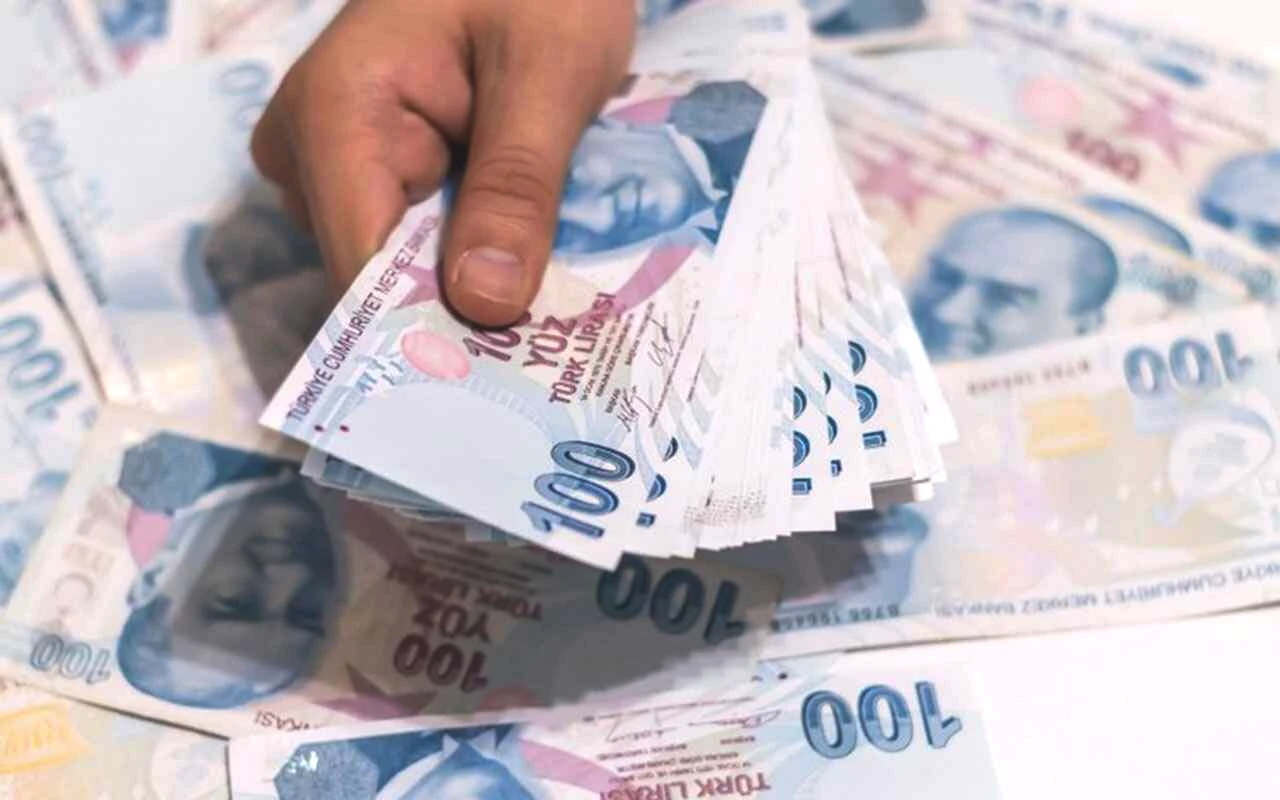 Evlenecek Gençlere 250 Bin TL Faizsiz Kredi! Eylül'de 18 Bin 334 Gence 2 Milyar Lira Ödendi: İşte Başvuru Şartları ve Gelir Sınırı