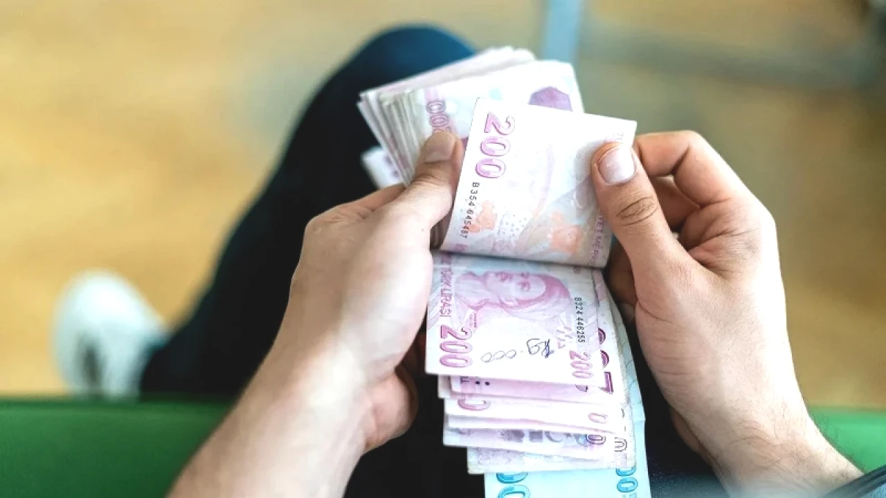 2008'den Sonra İşe Girenler Kaç Yaşında Emekli Olacak? 7200 ve 9000 Gün Şartı, Yaş Sınırı Kademeli Olarak 65'e Çıkıyor: İşte Tablo